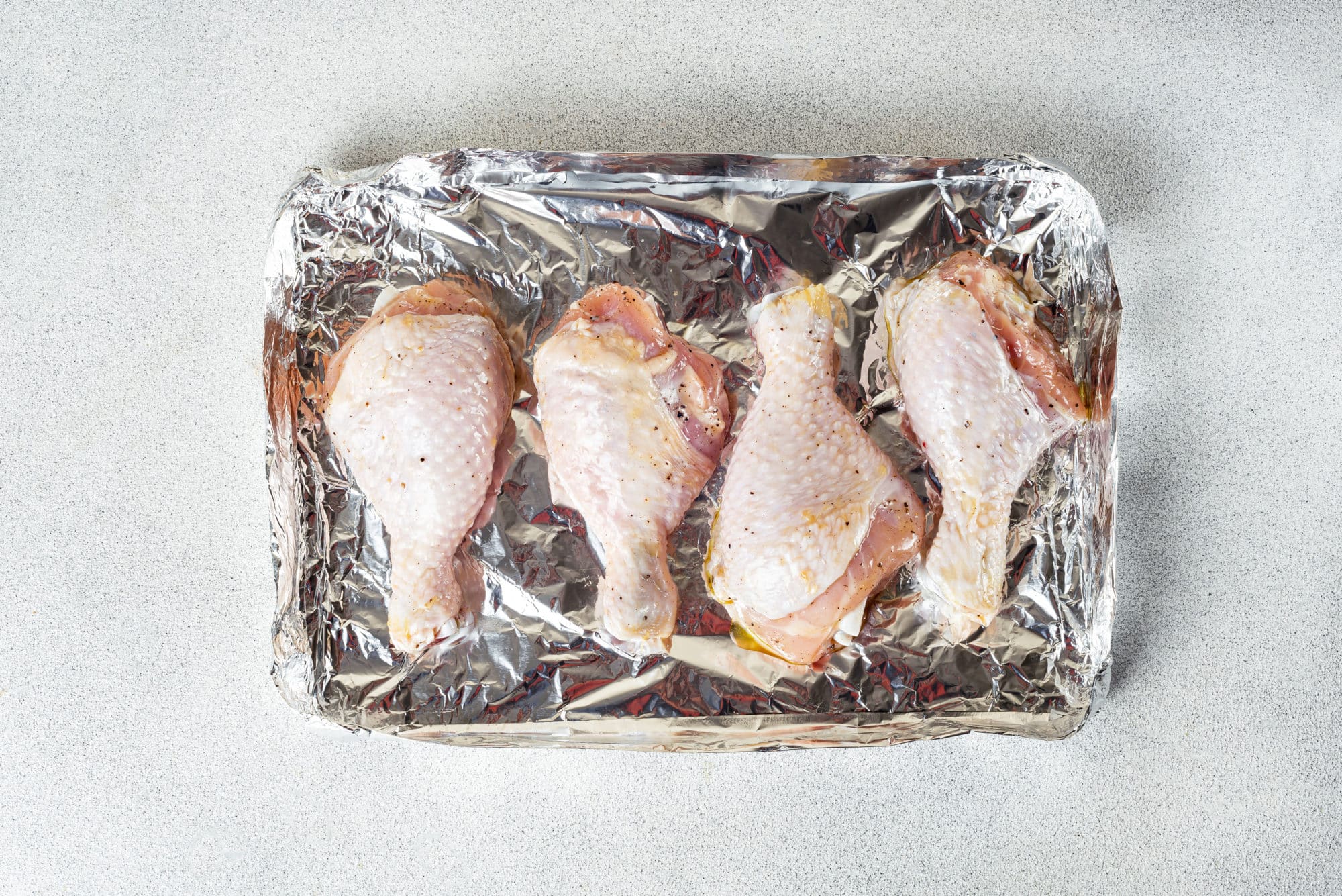 chicken-drumsticks-on-foil