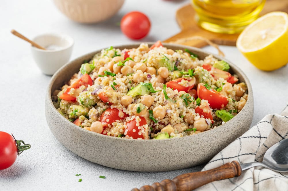 quinoa-chickpea-salad-in-grey-bowl