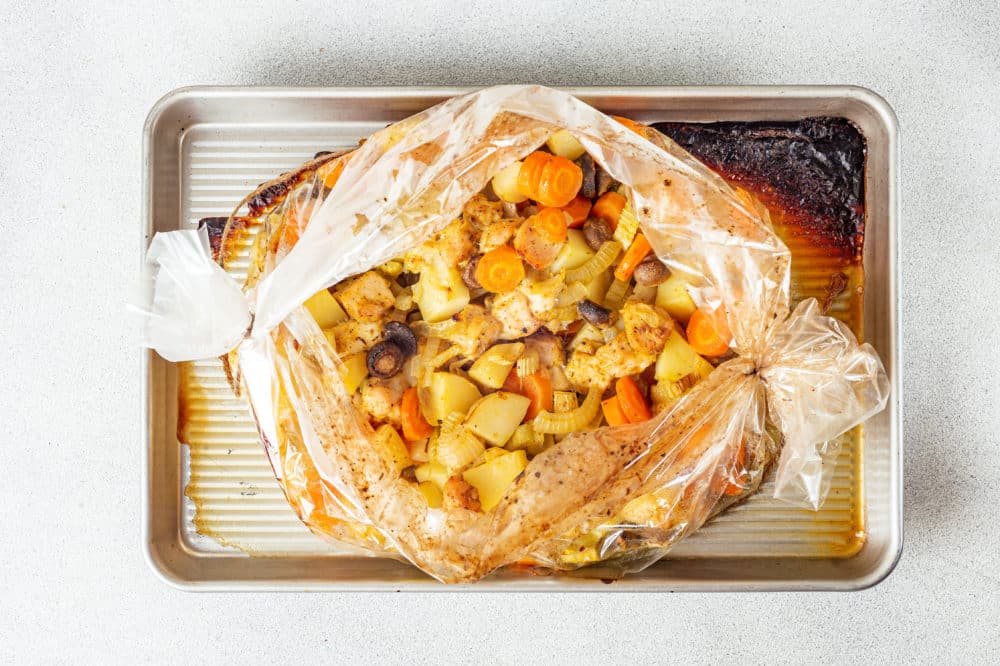 cooked-vegetables-in-an-oven-bag-on-a-baking-tray